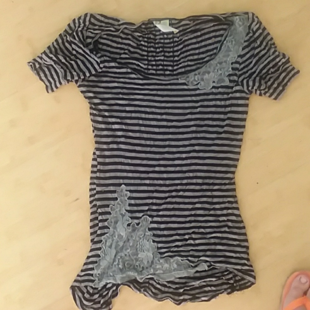 Eyeshadow black and gray lace top